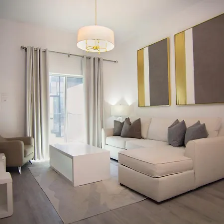 Serenity Townhouse Private Pool And Pet-Friendly